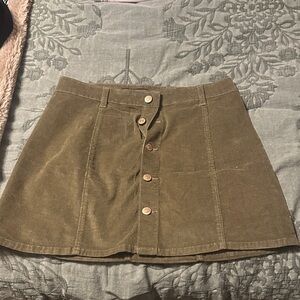 Green button down corduroy skirt - size 28 (7)